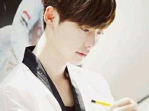 胖的明星网红男,逆袭之路与时尚态度